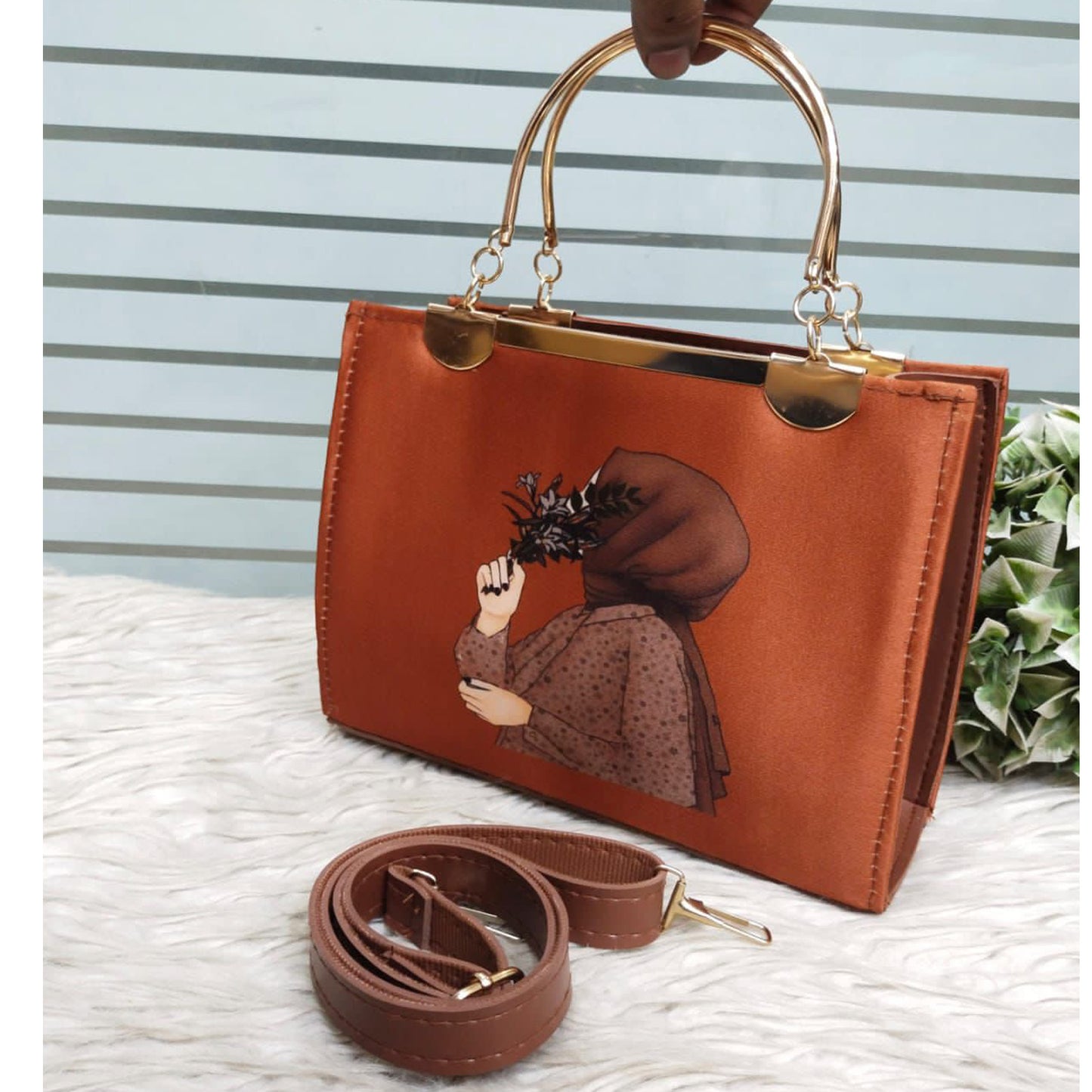Elegant Artistic Handbag with Golden Handle(ALL IN 1)