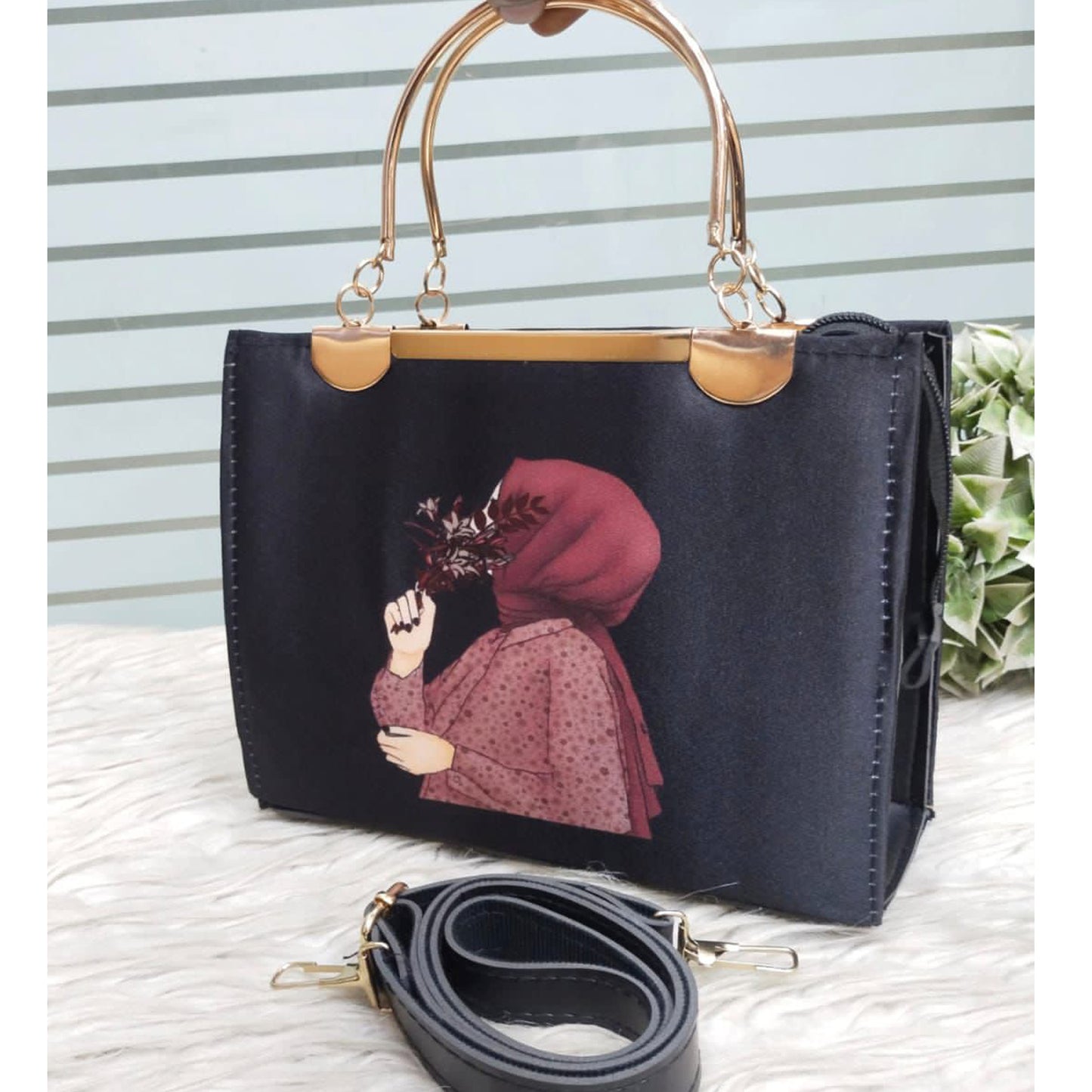 Elegant Artistic Handbag with Golden Handle(ALL IN 1)