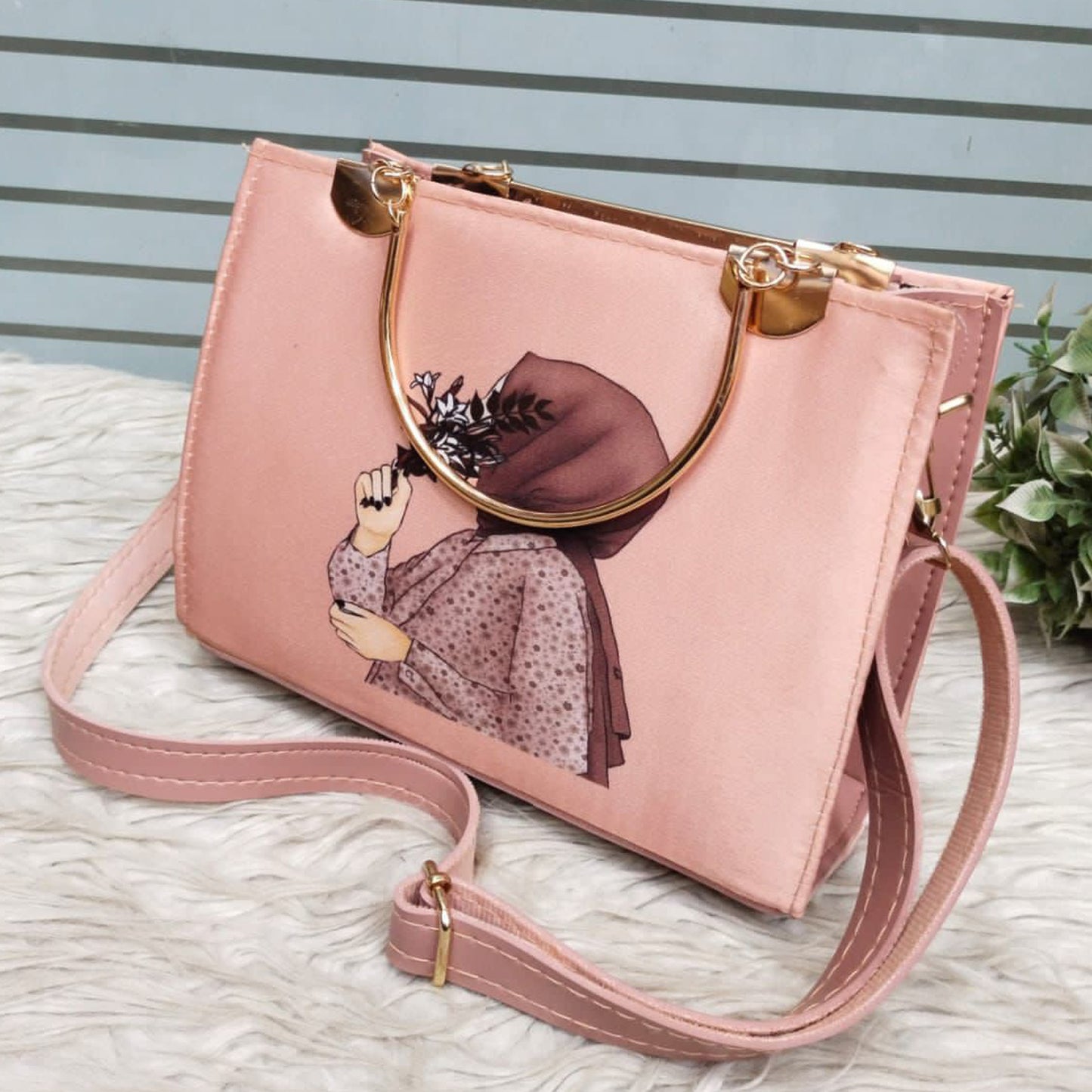 Elegant Artistic Handbag with Golden Handle(ALL IN 1)
