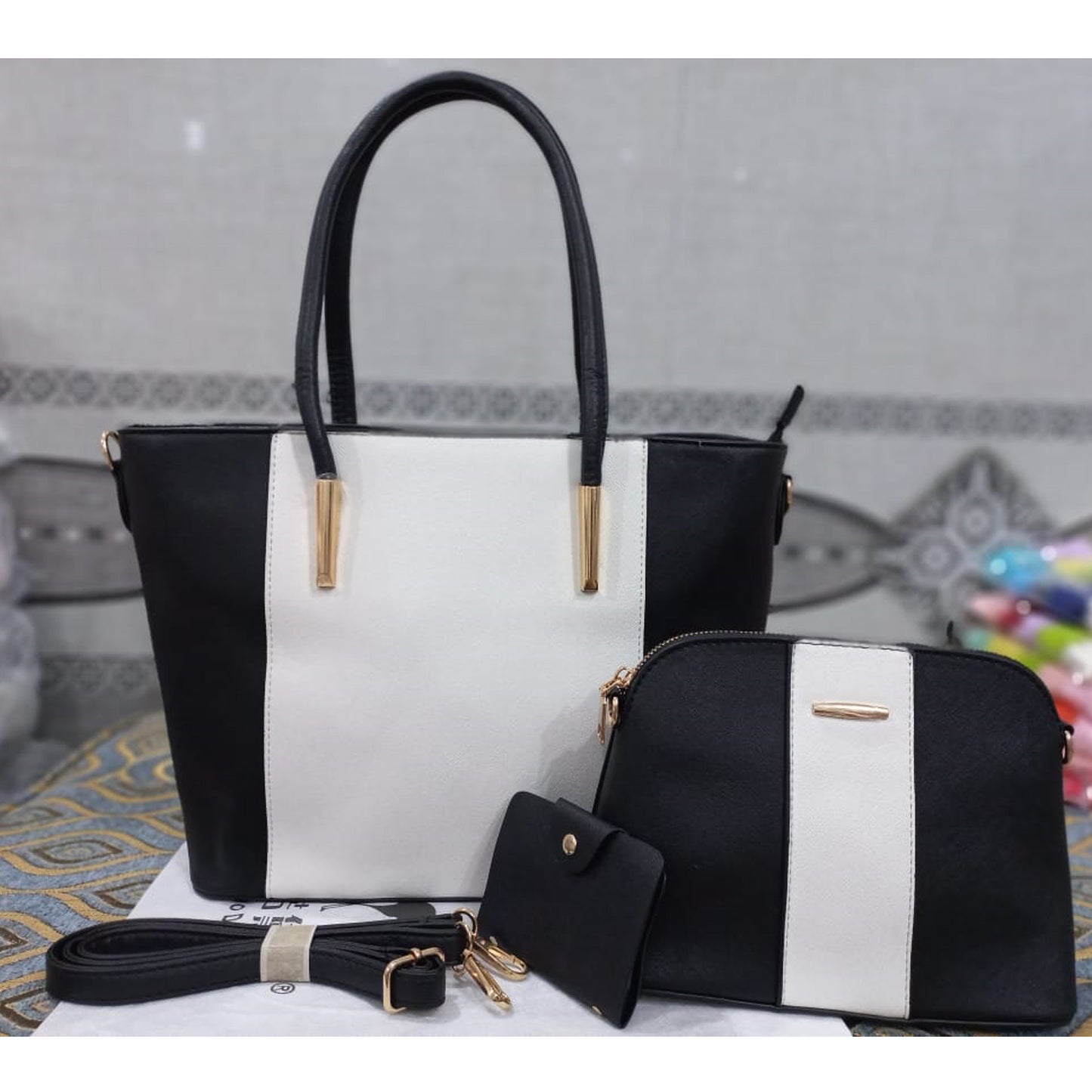 “Glam Up Your Look – 4-in-1 Luxury Handbag Set in Stunning Multi Colors”(ALL IN1)(BRANDED)