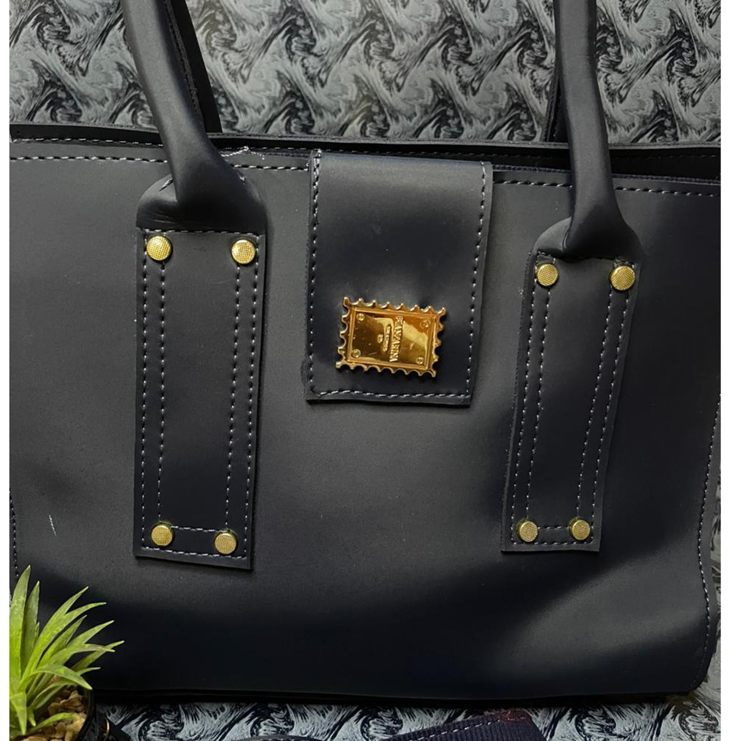 ✨ Premium Elegant Black Tote Handbag – Timeless Style & Luxury ✨