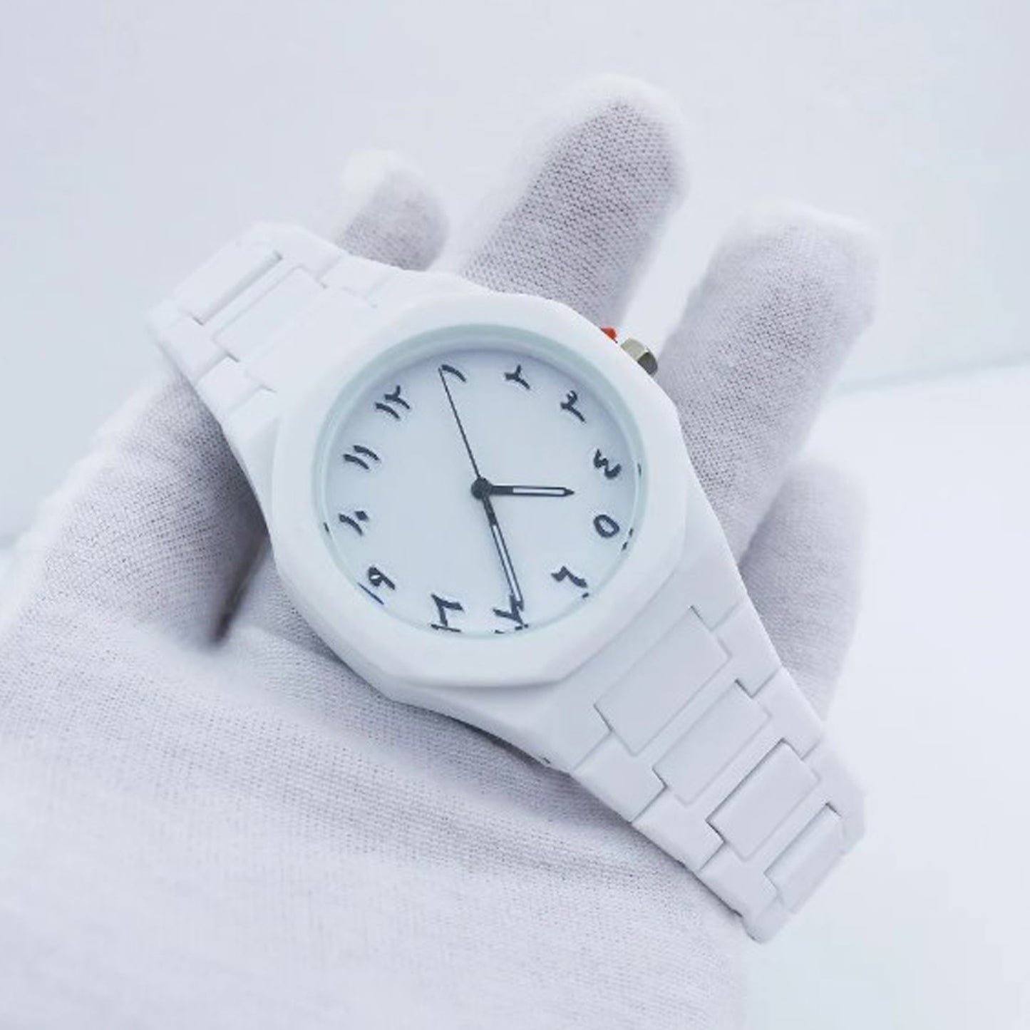White Arabic Aura Watch – Elegant Minimalist Timepiece with Arabic Numerals